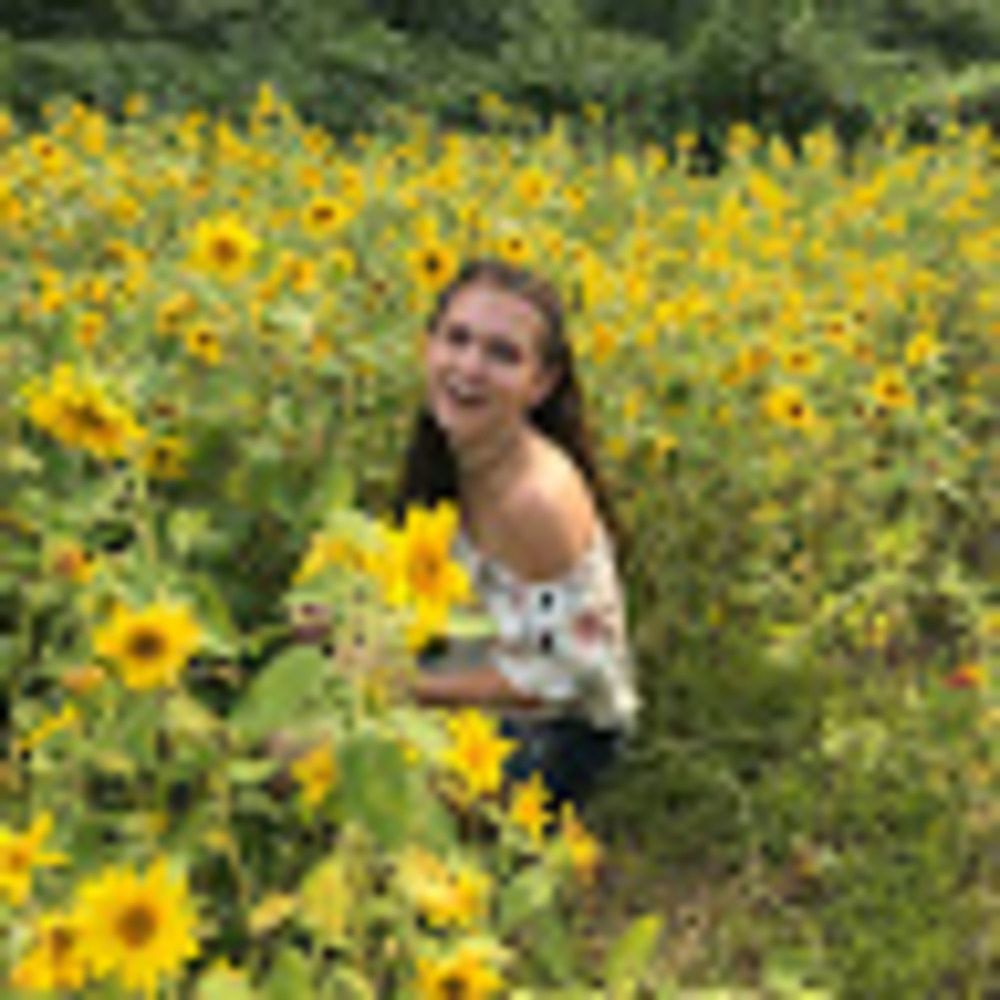 Meet your Posher, Christina